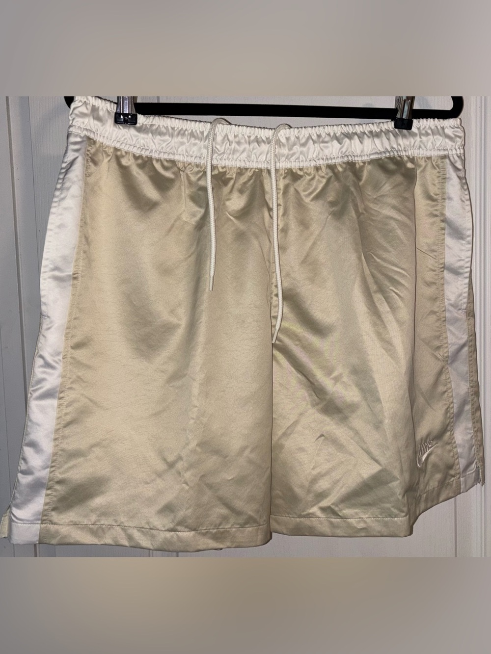 Nike Sportswear Club Men's Flow Satin Shorts in Gold Khaki/White Size L NWT